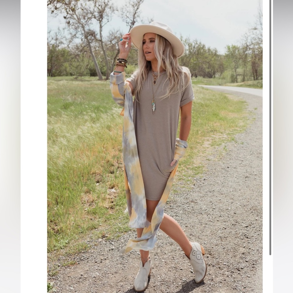 On The Daily Tee Dress - Taupe
